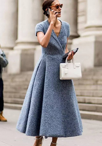 女白领精干职业装搭配：简洁黑白灰职业装搭配