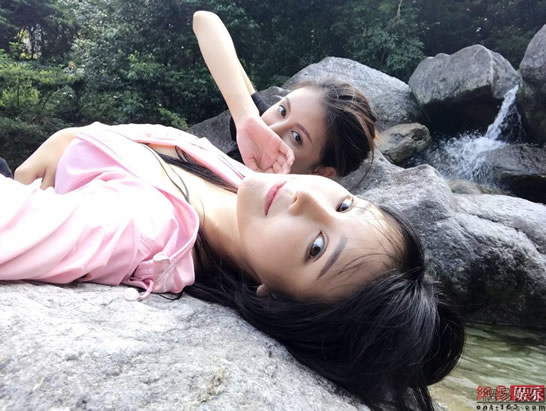 北舞校花号称小angelababy 丰满上围很撩人