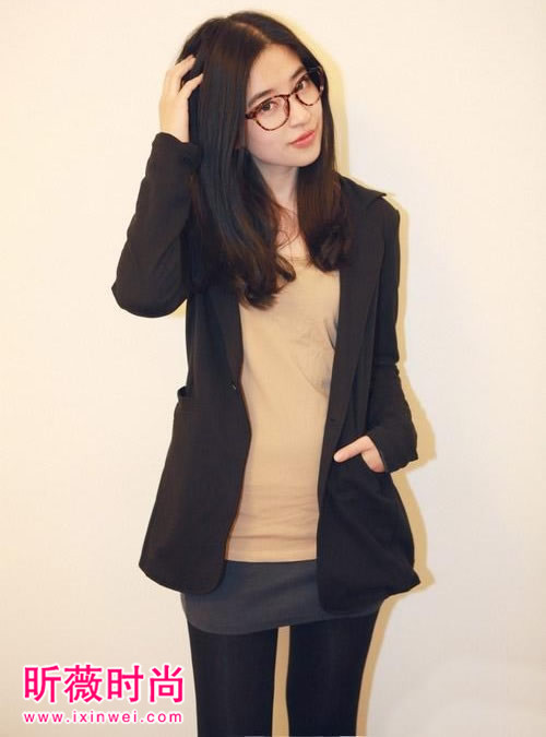 职业装OL美女竟如此吸睛：性感OL美女职业装制服诱惑