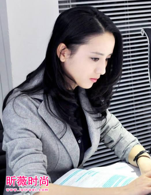 职业装OL美女竟如此吸睛：性感OL美女职业装制服诱惑