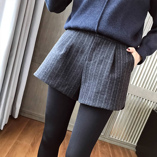 穿西装露腿：这才是春季露大长腿的正确方式