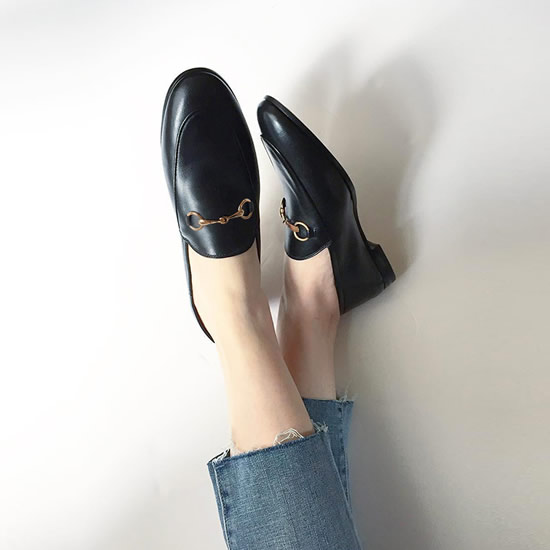 阔腿裤搭配平底鞋：2017年最流行时尚搭配