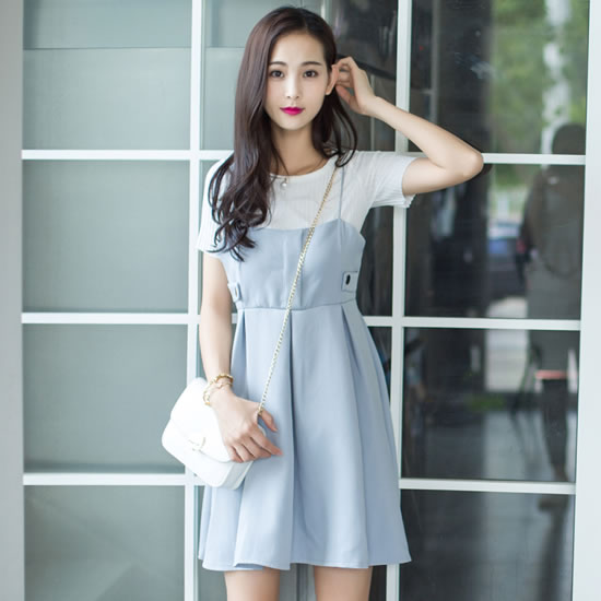 适合妹子的百搭连衣裙：这8款让妹子充满魅力