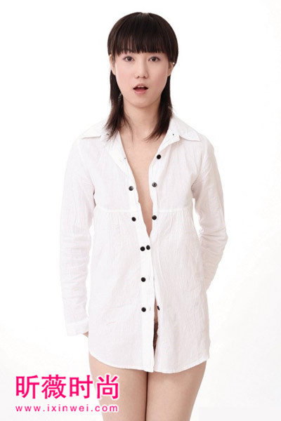 张筱雨免费图片资料大全：中国第一人体模特张筱雨