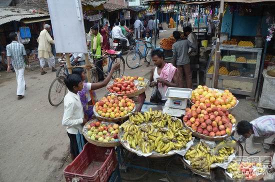 100元人民币在印度能买什么？看后让人震惊