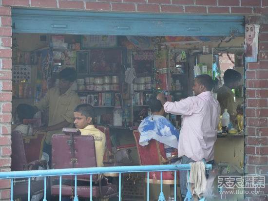 100元人民币在印度能买什么？看后让人震惊