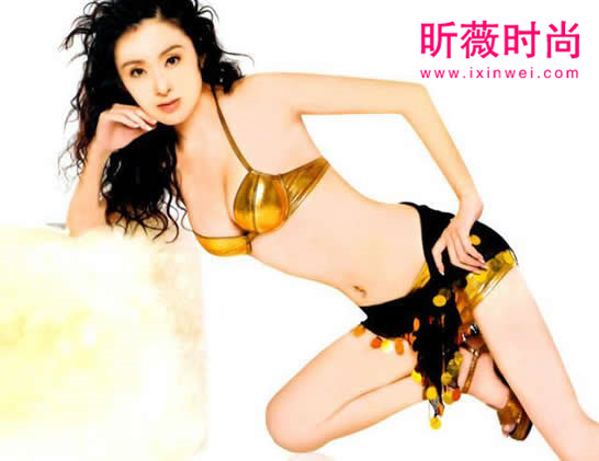 张敏近照曝光美丽依旧 昔日性感造型大盘点