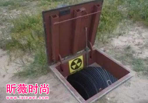 男子发现下水道口走进后惊呆了 男子发现下水道口走进后惊呆了