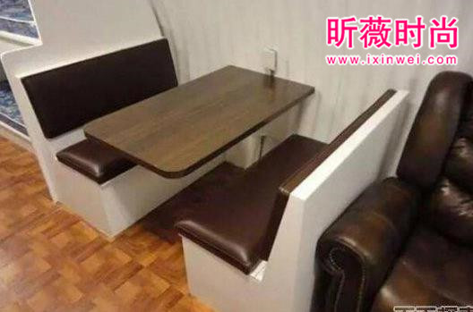 男子发现下水道口走进后惊呆了