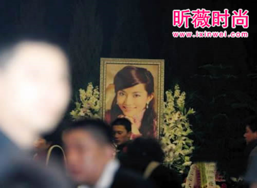 扒一扒黄晓明为什么没参加初恋的葬礼 扒一扒黄晓明为什么没参加初恋的葬礼