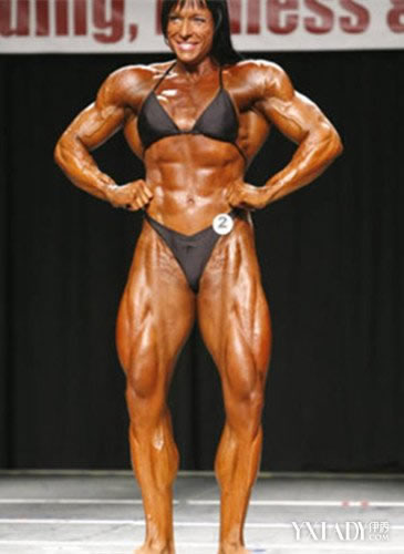 世界女子健美冠军图：性感的魔鬼肌肉人令人惊呆