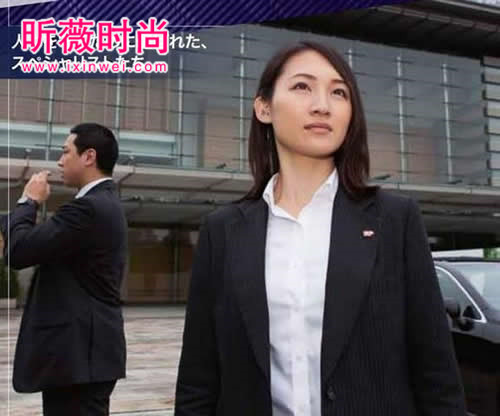 日本首相保镖太漂亮了!眼神都能杀人了 日本首相保镖太漂亮了!眼神都能杀人了