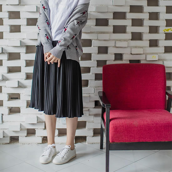 用半身裙打造最美春天：穿上半身裙这个春天你最美