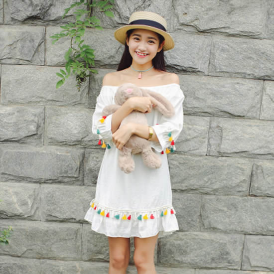 2017年春季流行的连衣裙：多彩春季首选连衣裙