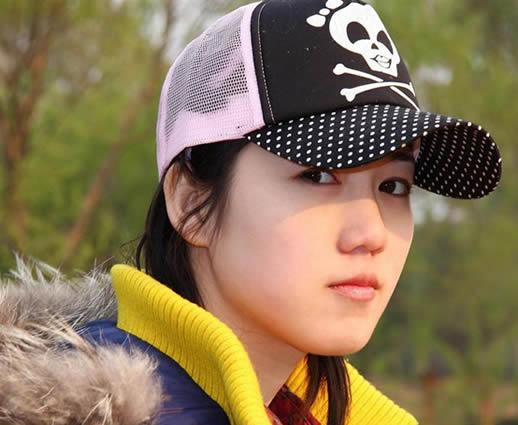 张晓雨大胆作品：中国第一裸模张筱雨清纯与率真