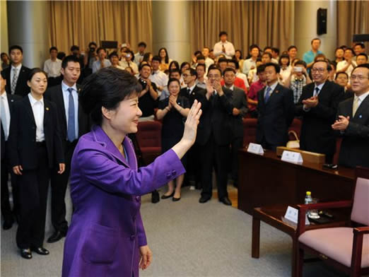 朝鲜对朴槿惠访华评价:朝鲜为什么骂朴槿惠(全文) 朝鲜对朴槿惠访华评价:朝鲜为什么骂朴槿惠(全文)