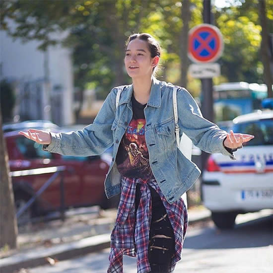 复古性感简单穿搭：时尚达人教你重复穿搭术