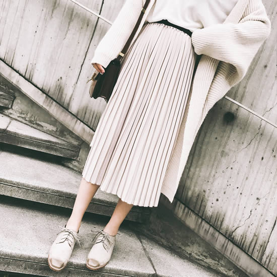 春日裙子穿出性感迷人：教你穿出最美的自己