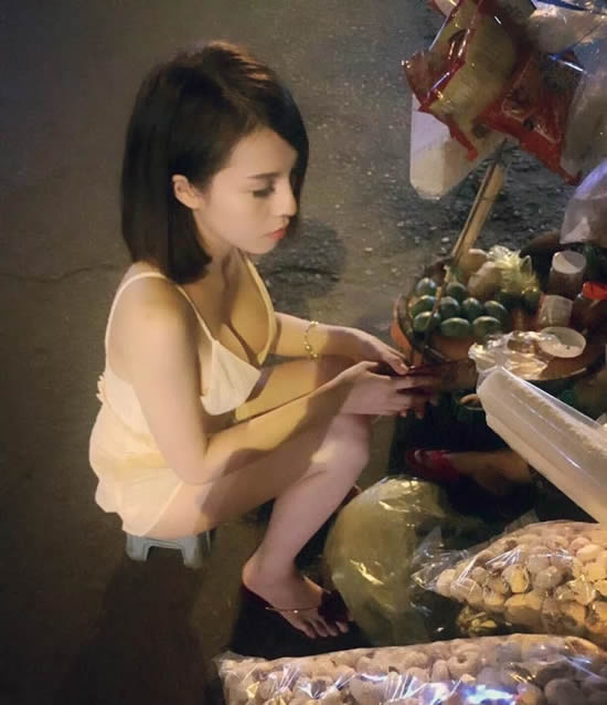 越南妹子身材娇小:该凸的地方凸的很厉害（图）