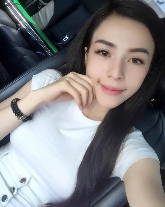 越南妹子身材娇小:该凸的地方凸的很厉害（图）