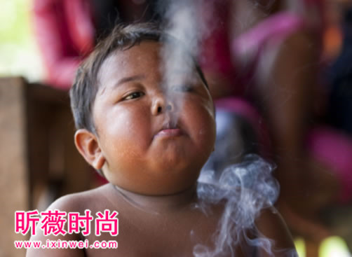 一天抽40根烟的男孩6年后竟成这样(图) 一天抽40根烟的男孩6年后竟成这样(图)