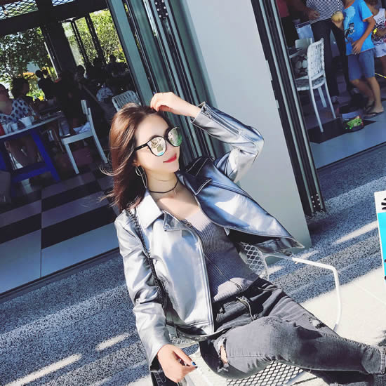 春天穿件小皮衣：女人风格百变时髦又迷人