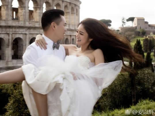 安以轩晒婚纱照宣布结婚：就这样被你收服了