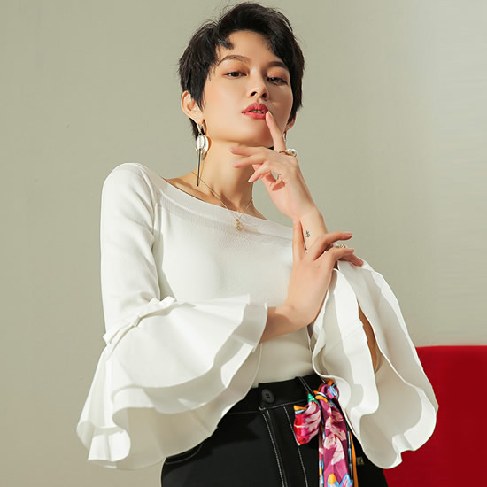 时髦白衬衫搭配牛仔裤：漂亮率性潮酷到不要不要的