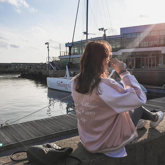 春季矮个短外套搭配小脚裤：身材显高的利器（图）