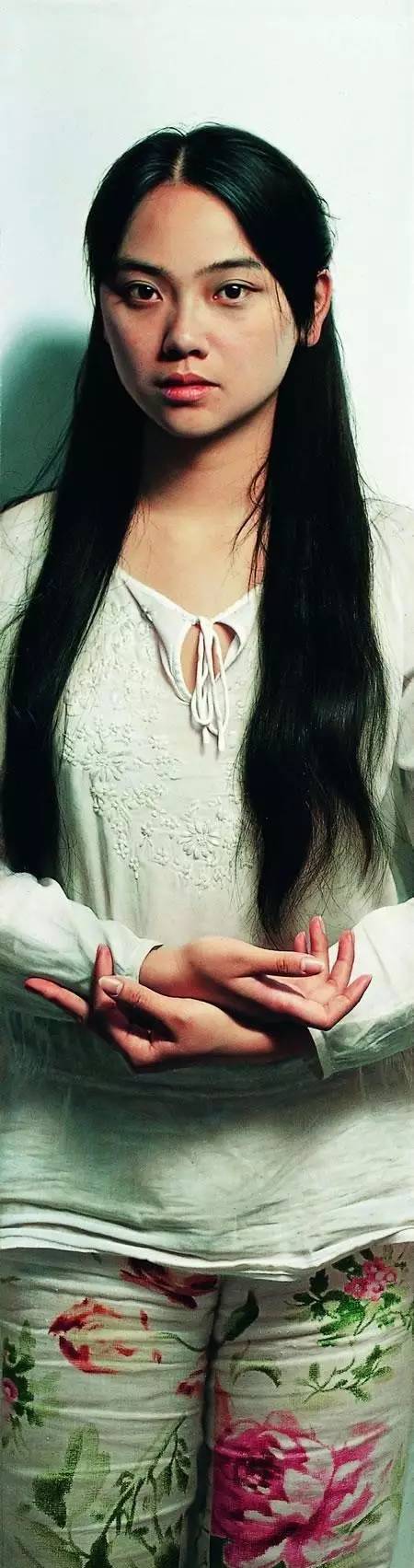 神秘女子震惊世界!惊叹她背后的男人(组图) 神秘女子震惊世界!惊叹她背后的男人(组图)