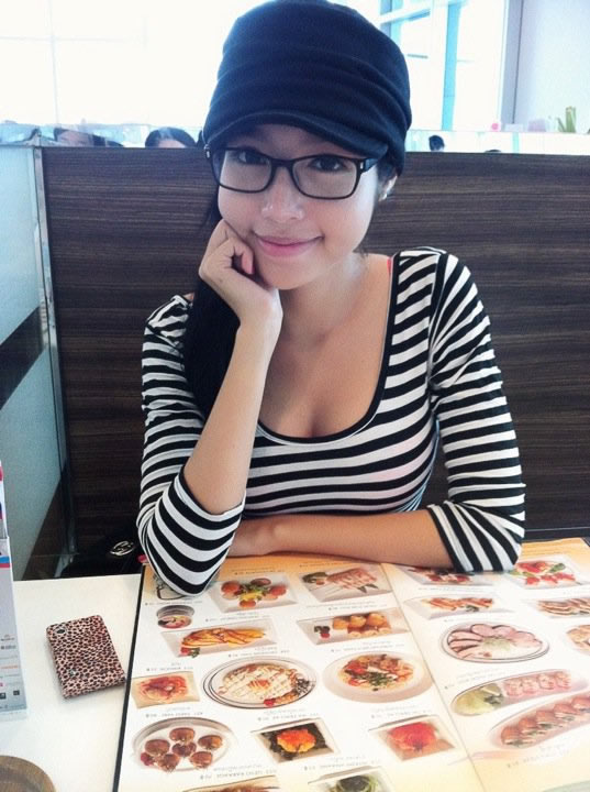 越南妞elly最新照：越南妞Elly最新性感艳照流出