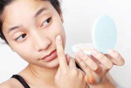 脸上长痘痘怎么排毒：排毒祛痘6个好用方法