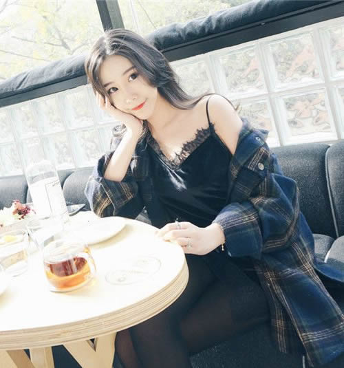 早春吊带裙氧气搭配 随便一穿就很美! 早春吊带裙氧气搭配 随便一穿就很美!