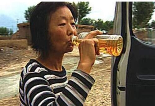 异食癖人玻璃石头汽油均在列 异食癖人玻璃石头汽油均在列