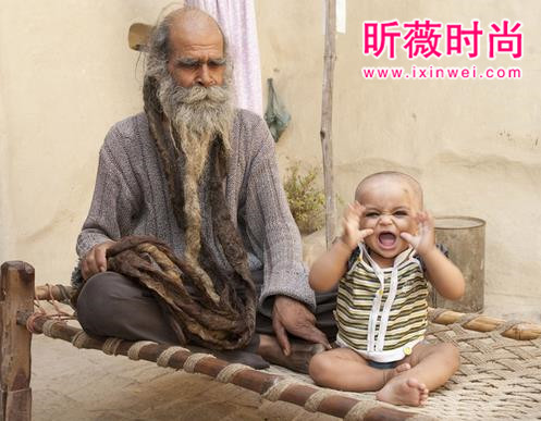 老汉为求子三十多年不洗澡（图）