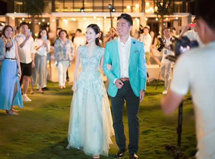 为何爱奶茶?刘强东终于说实话