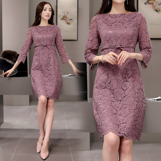 蕾丝连衣裙清纯诱惑：穿上连衣裙春季展露少女的魅力