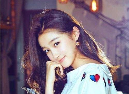 关晓彤找吻替？张子萱和许婧撕逼？陈乔恩卖人设惨遭打脸？