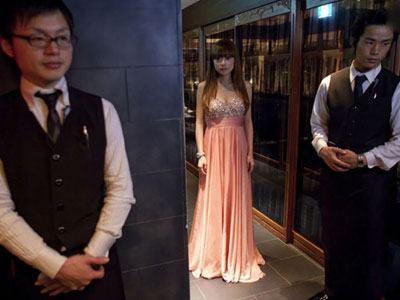 本女人去酒吧服务竟是为这(图) 本女人去酒吧服务竟是为这(图)