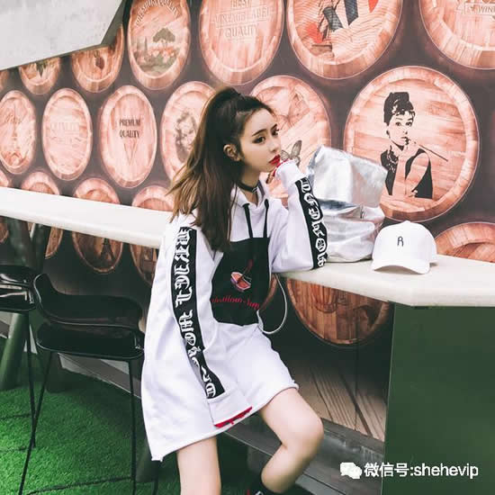 周冬雨王子文这样穿搭，150也能穿出国际超模感