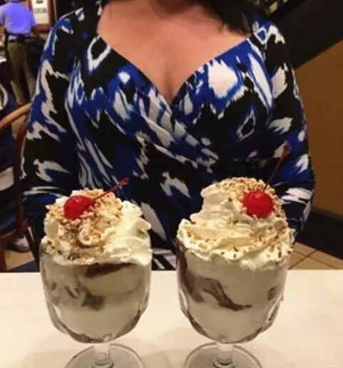 图片故事：美女晒美食照网友近看发现超恐怖细节