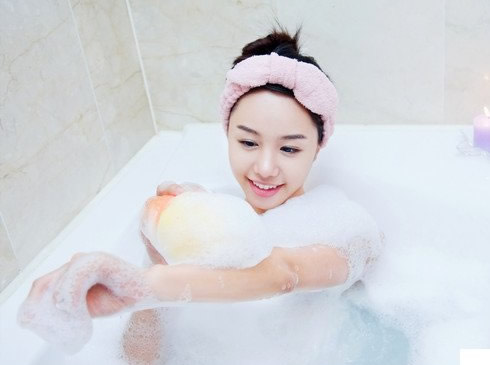女人用这物洗澡男人会更喜欢（图）