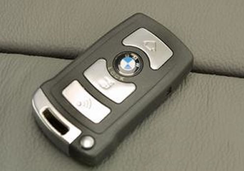 车钥匙上你绝不知道的救命键（图）