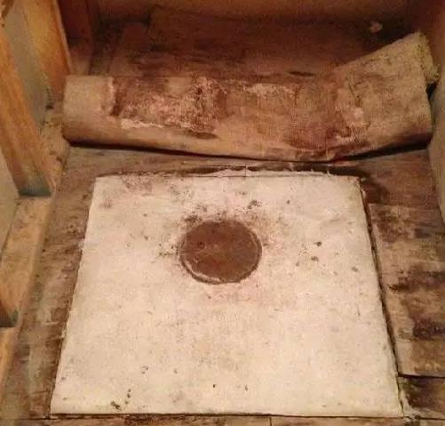 男子搬家发现暗门 打开后惊呆（图）