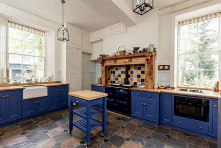 最闹鬼房子出售:常看到幽灵(图) 最闹鬼房子出售:常看到幽灵(图)