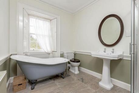 最闹鬼房子出售:常看到幽灵(图) 最闹鬼房子出售:常看到幽灵(图)