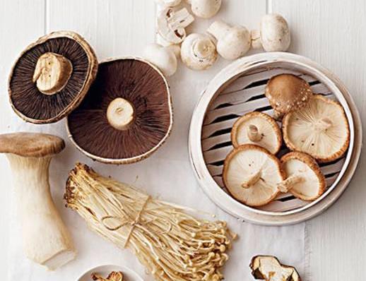 这样吃香菇人到80血管也不堵(图) 这样吃香菇人到80血管也不堵(图)