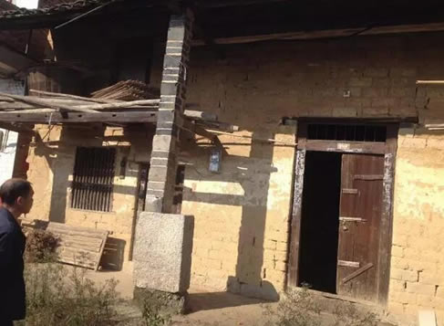 小伙娶“鬼妻”下葬竟然复活 诈尸牵出惊天阴谋 小伙娶“鬼妻”下葬竟然复活 诈尸牵出惊天阴谋