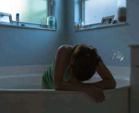 【美女孕妇水中分娩】水中分娩为何在中国不流行 【美女孕妇水中分娩】水中分娩为何在中国不流行