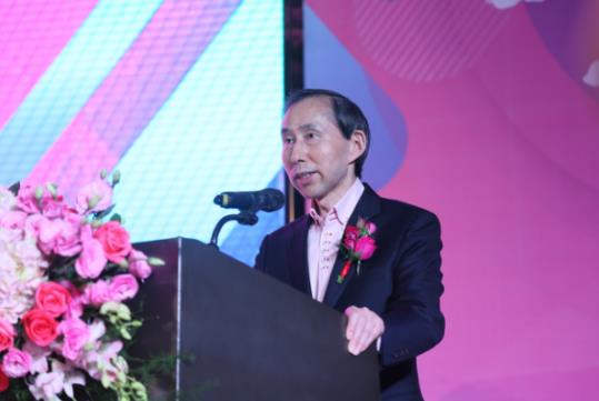 登云”CC女神跑”发布会盛大召开 开启时尚运动新时代 登云”CC女神跑”发布会盛大召开 开启时尚运动新时代